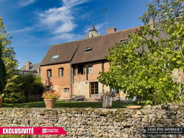 EXCLUSIVITÉ Rugles Bâtisse XIX de 226 m² Centre bourg, au calme, en bord de Risle