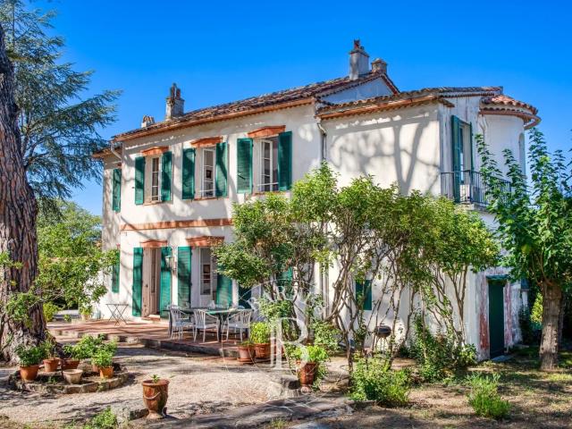 Exclusivite Saint Tropez Maison De Maître Centre Ville 420m² Saint Tropez