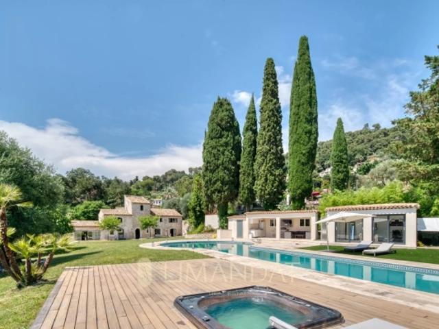 Exclusivité Saint Paul de Vence Bastide en pierre 300 m2 terrain 2890 m2