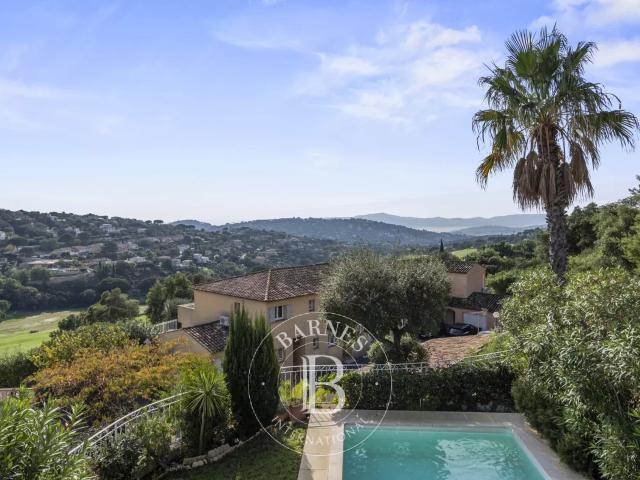 EXCLUSIVITÉ SAINTE MAXIME VILLA PROVENÇALE PISCINE VUE MER