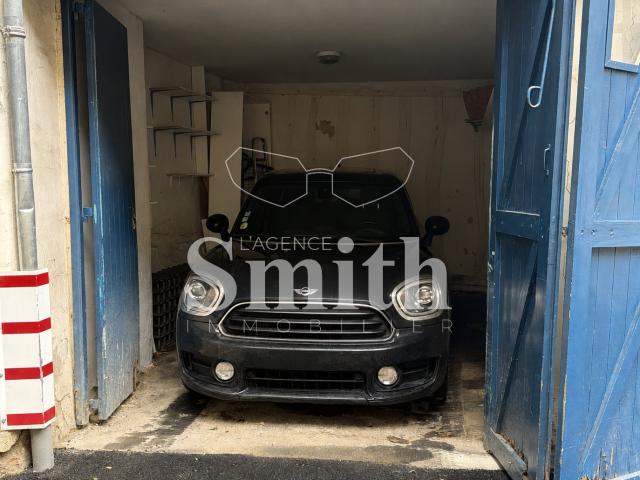 EXCLUSIVITÉ SMITH: GARAGE FERMÉ HYPERCENTRE