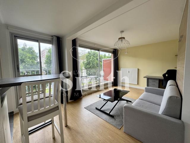 EXCLUSIVITÉ SMITH: STUDIO MEUBLÉ AVEC BALCON ET PARKING