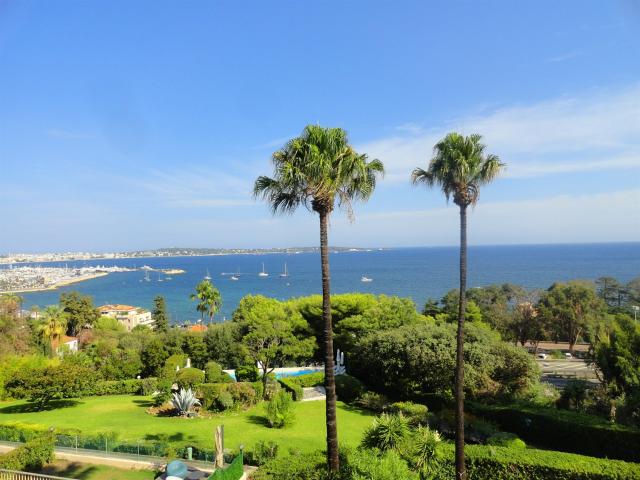 Exclusivite Splendide 3 Pp Meuble Terrasse Vue Mer Box Et Pi. 78m² Vallauris