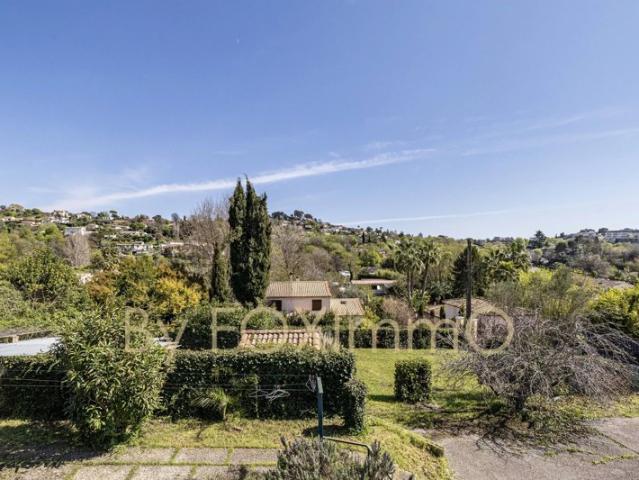 EXCLUSIVITÉ ! Superbe potentiel – Villa individuelle Saint Paul de Vence dominante