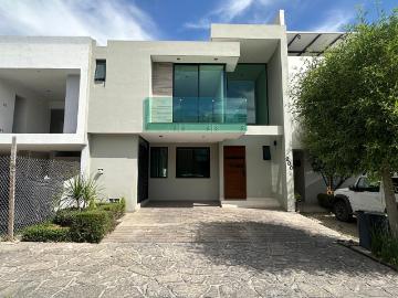 Exclusividad, Seguridad y Confort en el Coraz?n de Solares Residencial ?Casa en Venta | Coto, Zapopan