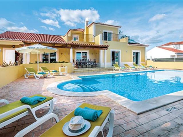 EXCLUSIVIDADE Moradia 4 quartos com piscina e garagem e furo