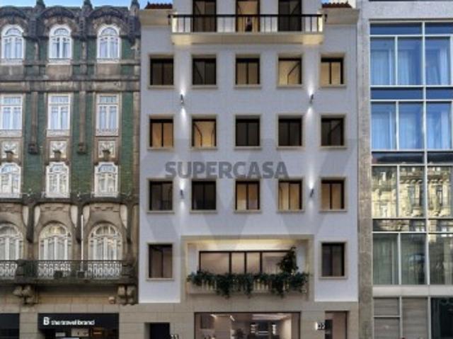 Exclusividade e Prestígio: Espaço Comercial Premium com 241 m² na Rua Sá da Bandeira