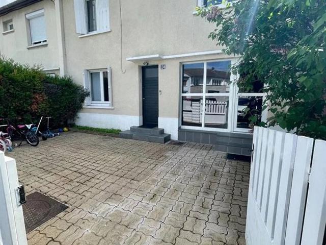 Exclusivié à Reims Wilson. Maison à rénover des années 70 mitoye