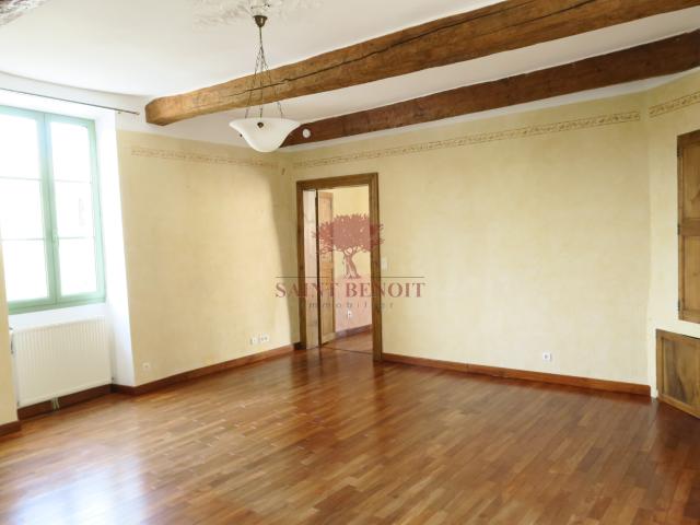 EXCLUSIVIE LOCATION Aniane Appartement 2 pièces au 1er étage avec cave au RDC