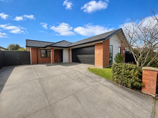 Exective Family Home in Wigram 31 Valiant Street, Wigram
