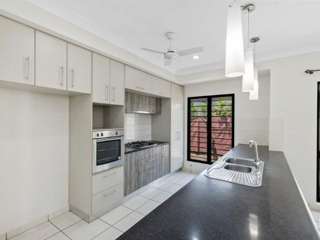 EXECUTIVE 4 BEDROOM RESIDENCE – LYONS, NT