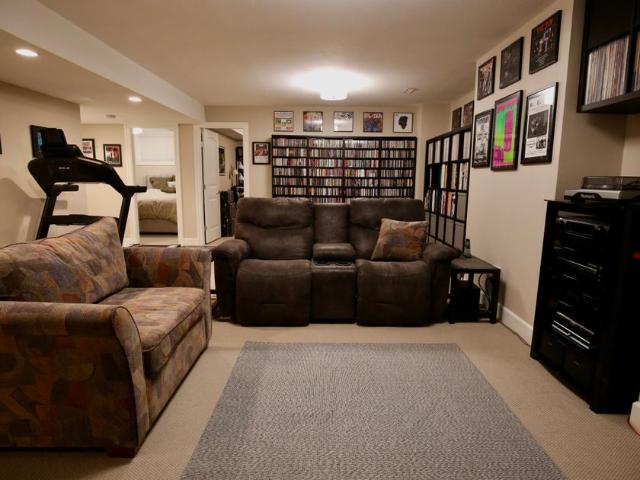 Executive 4 Bedroom Townhouse/Never Previously Rented/Gated Elgin Pointe /4 Bedrooms/3.5 Bathrooms
