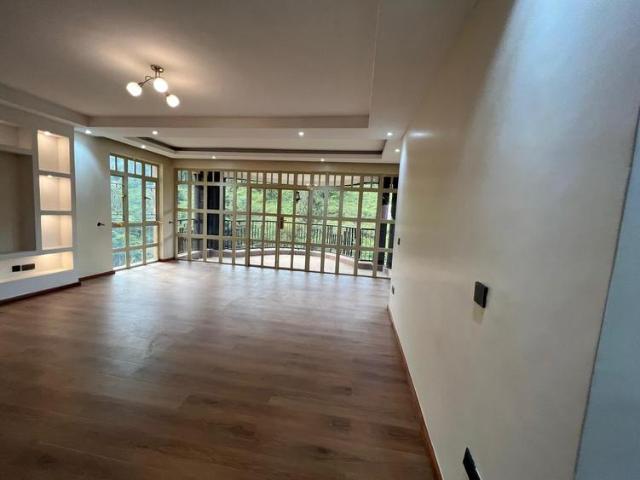 Executive 8 bedroom house for sale