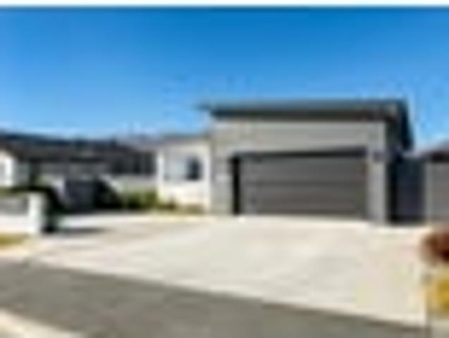 Executive Contemporary Living in Gair Estate