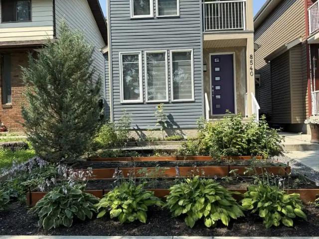 EXECUTIVE BONNIE DOON HOME – Bright, Modern & Energy Efficient