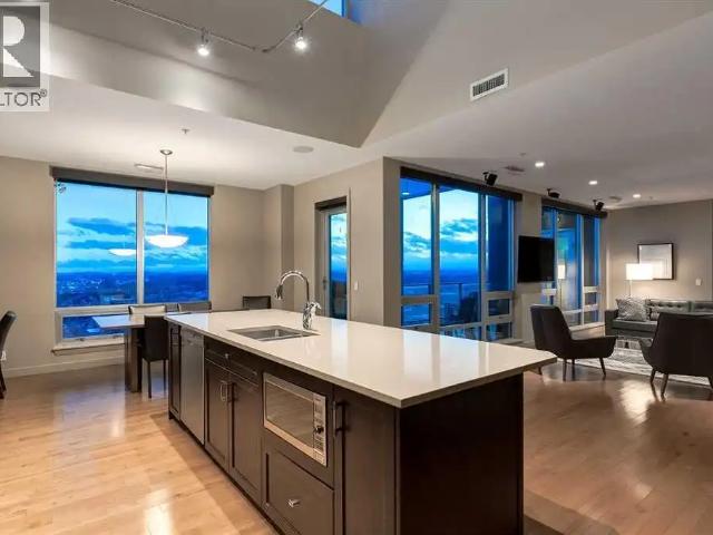 Executive Beltline Penthouse | 2 Bed + 2.5 Bath | Mountain & Downtown Views