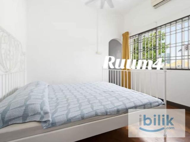 Executive Double Room + Private bathroom