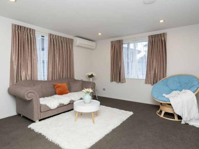 Executive Family Home in Sought After Huntington