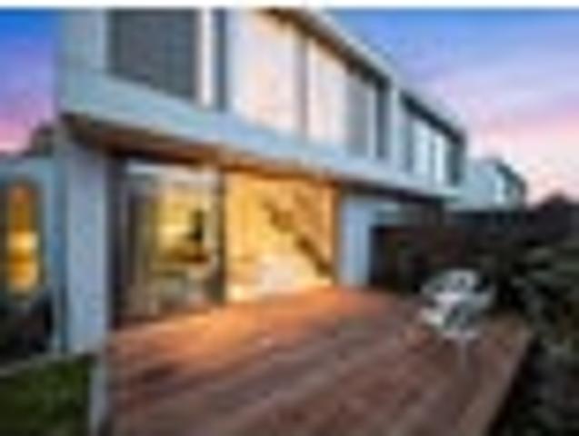 Executive Living in Merivale