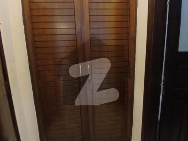 Executive Suites F 11/1