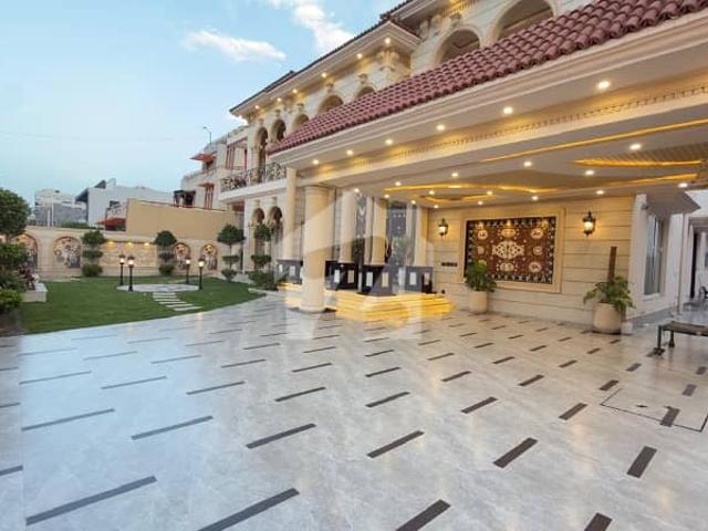 Executive Residence For Sale Valencia Town, Lahore A Magnificent, Brand New 2 Kanal Luxury Bungalow