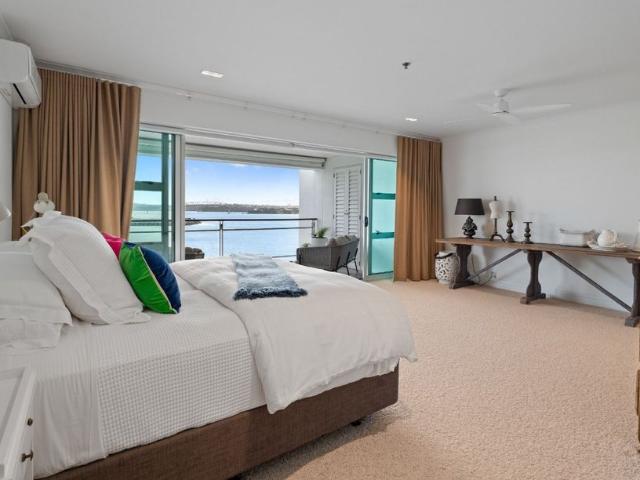 Executive Waterfront Residence