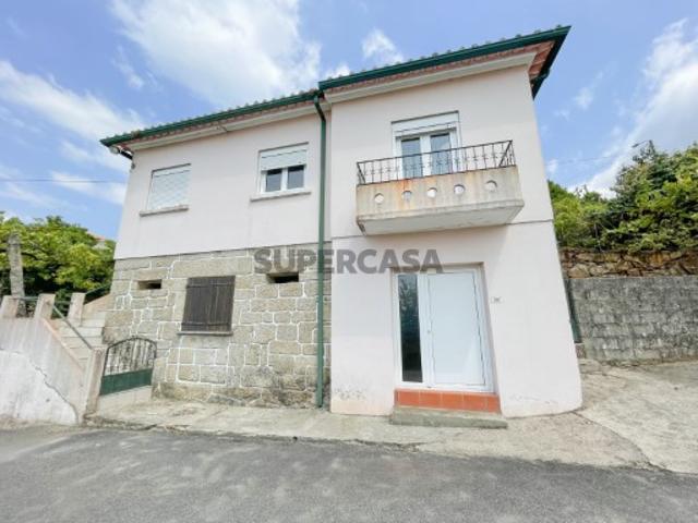 Exemplar Moradia T3 para Venda em Penso, Melgaço