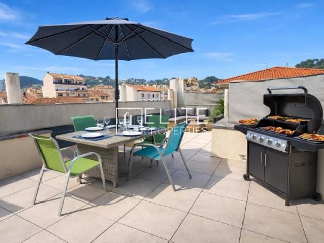 EXEPTIONNEL APPARTEMENT T5 en DUPLEX 109m² + TOIT TERRASSE de 75m² à VALLAURIS avec Garage