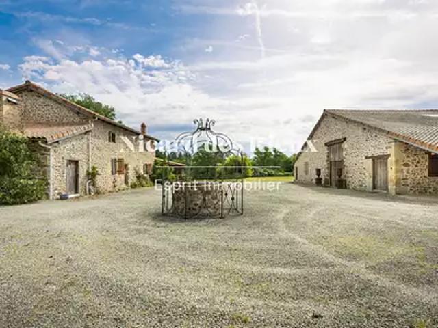 Exideuil 16150 Achat / Vente maison 10 pièces t10 terrasse parking