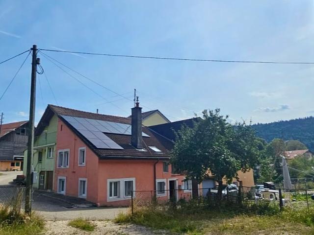 Exklusiv: 5 Zimmer Reihenhaus zum Renovieren idyllische Lage am Château de Sainte Croix