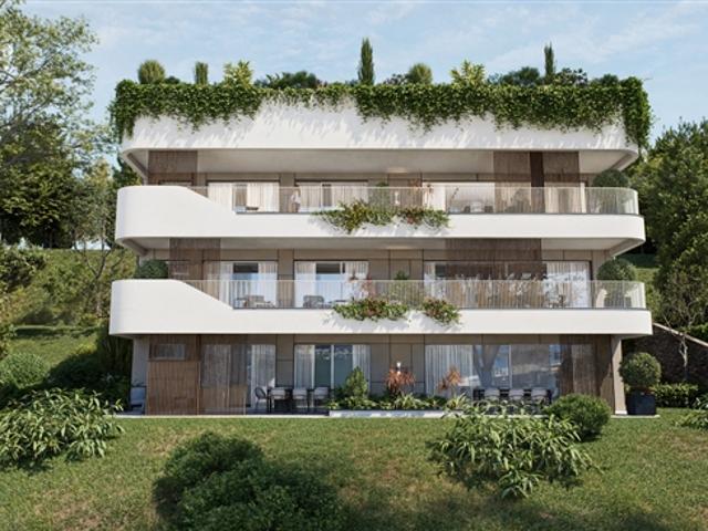 EXKLUSIV 3.5 ZIMMER MIT SEEBLICK GARTEN UND VERSCHLOSSENER FASSADE