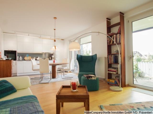 Exklusiv und hochwertig möbliert im Neubau mit großem West Balkon sowie Garagenstellplatz für 3 12 Monate in Freiburg Weingarten