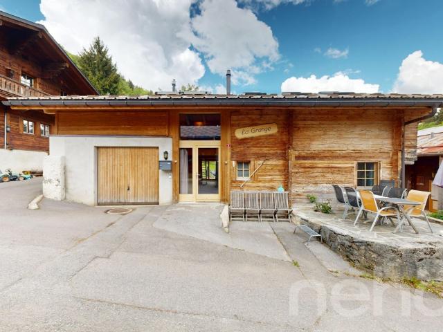 Exklusiv: wunderschönes Chalet mit zwei Schlafzimmern in einem Weiler