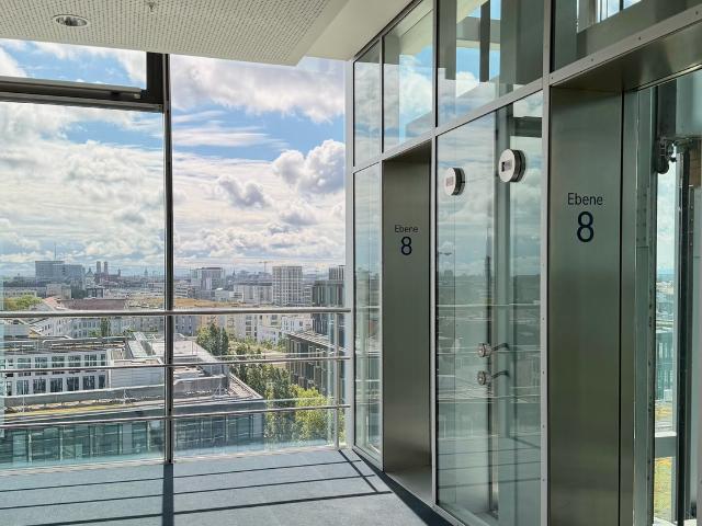 Exklusiv: Bezugsfertige. vollausgestattete Büros im Co Working Konzept mit 360° Panoramablick
