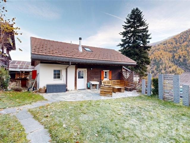 Exklusiv Chalet auf drei Ebenen mit Garten