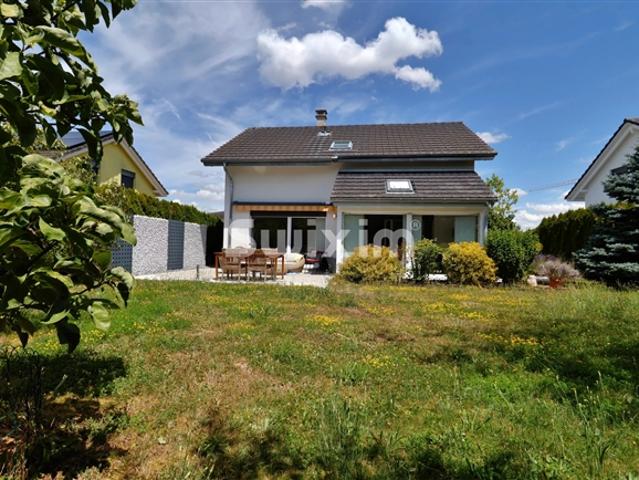 Exklusiv! Einfamilienhaus in einer Wohnsiedlung!