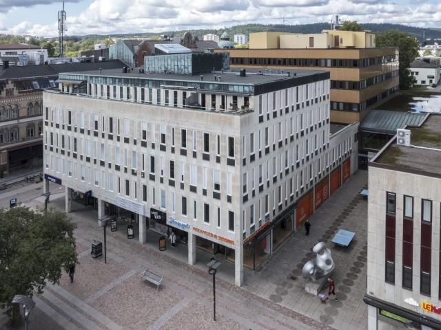 Exklusiv paradvåning om 180 kvm – Stora Torget, Bo 180 m² 21 000 kr