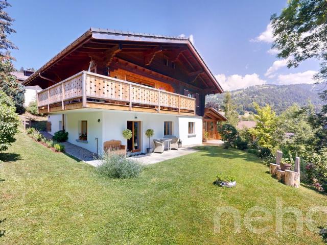 Exklusiv: prächtiges Chalet mit 2 Apartments