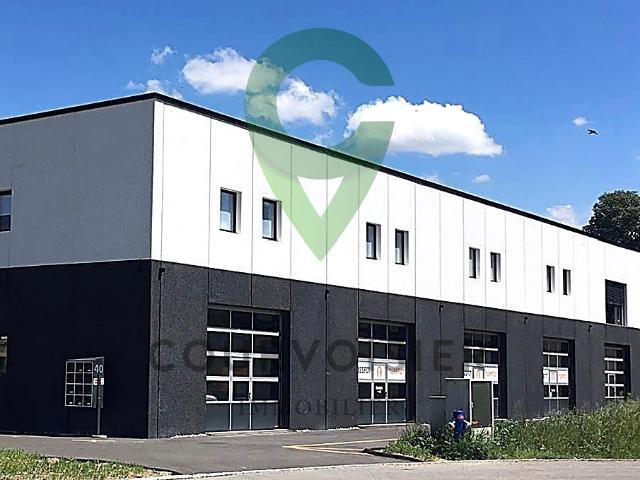 EXKLUSIV – Premium Industriehalle von ca. 880 m² mit Büros und Parkplätzen zu vermieten