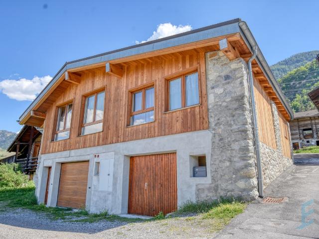 EXKLUSIV Schönes renoviertes 3 1/2 Zimmerhaus mit geräumigem Keller