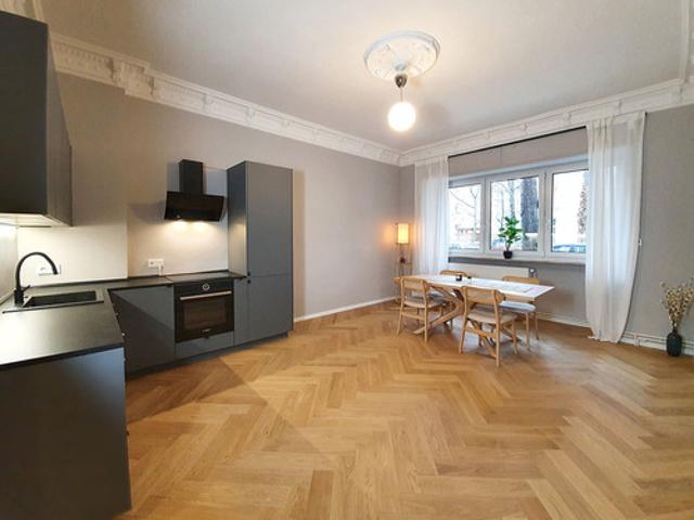 Exklusiv saniertes Altbaujuwel nahe Savignyplatz und Ku'Damm mit Büro/Praxis Option