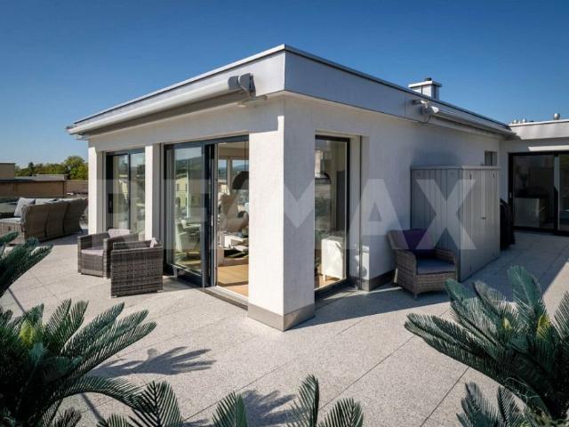Exklusive 3.5 Zimmer Attikawohnung mit grosser Terrasse und traumhafter Bergsicht