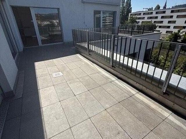Exklusive 3.5 Zimmer Attikawohnung mit grosser Terrasse