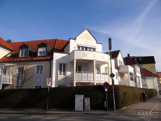 Exklusive 3 Zimmer Dachgeschoss Wohnung mit sonniger Dachterrasse!