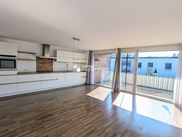 Exklusive 3 Zimmer Dachgeschosswohnung mit Südwestbalkon und Carport in Dornbirn Perfekt für Paare!