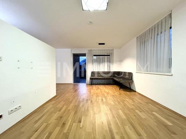 Exklusive 3 Zimmer Wohnung inklusive Terrasse und Carport