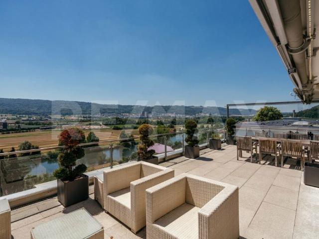 Exklusive 3½ Zimmer Terrassenwohnung mit traumhafter Aussicht