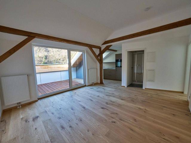 Exklusive 2 Zimmer Dachgeschosswohnung in Kufstein Hell & Zentral!