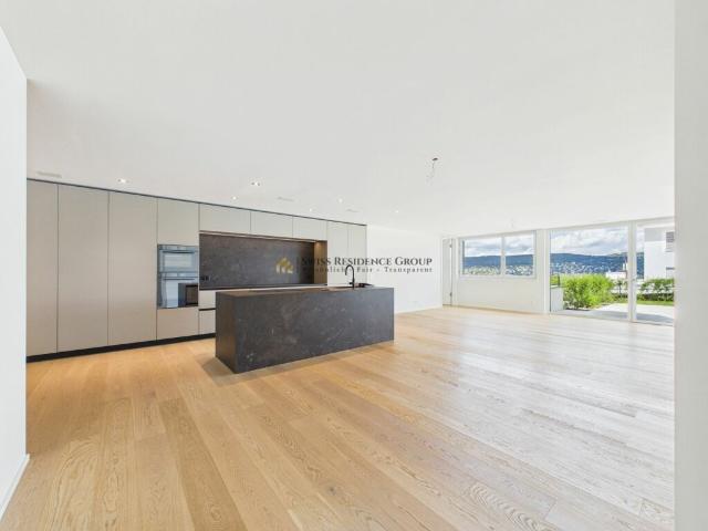 Exklusive 4.5 Zimmer Wohnung mit wunderschöner Seesicht und privater Terrasse in Kilchberg