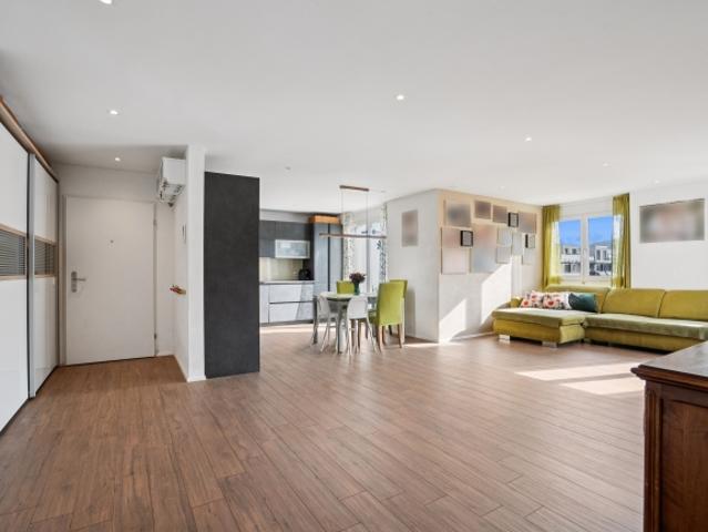 Exklusive 4.5 Zimmer Attikawohnung nahe Bülach